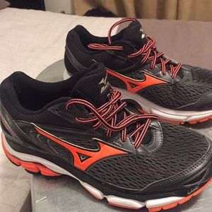Mizuno Wave Inspire 13 Women’s Running Shoe